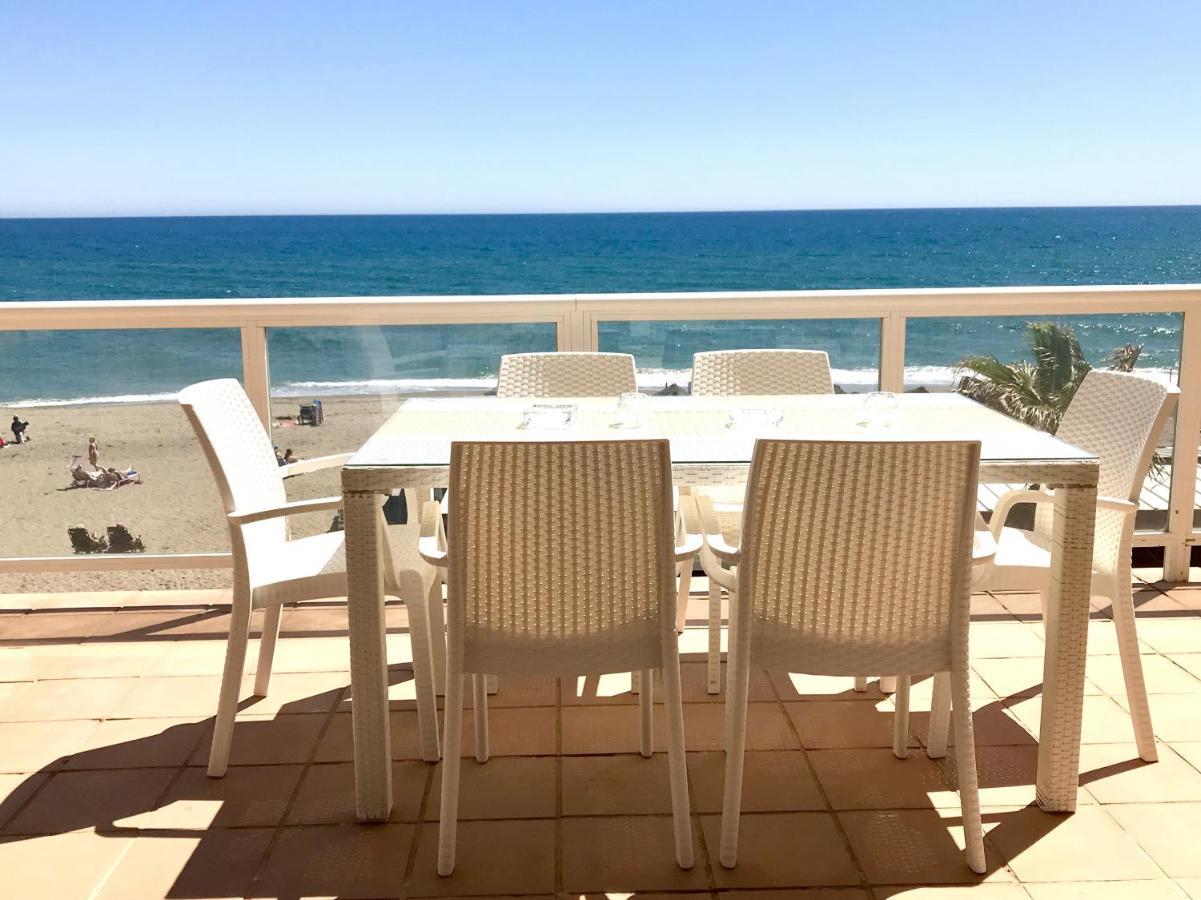 Beachfront Apartment In Ла Кала де Михас Екстериор снимка