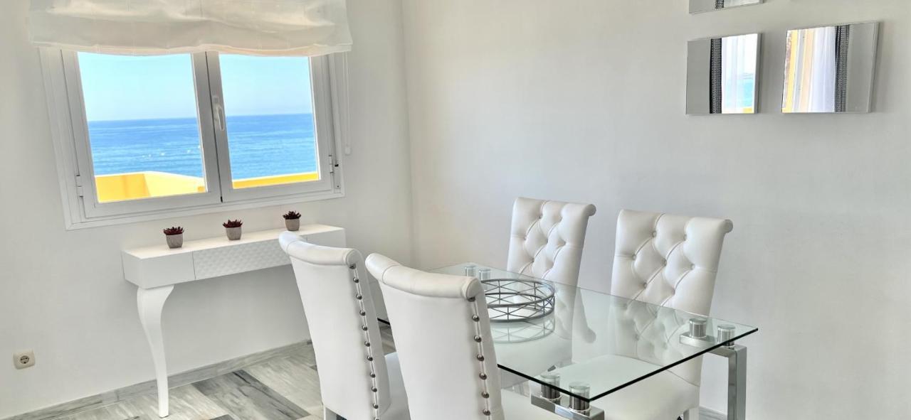 Beachfront Apartment In Ла Кала де Михас Екстериор снимка