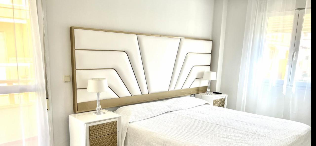 Beachfront Apartment In Ла Кала де Михас Екстериор снимка
