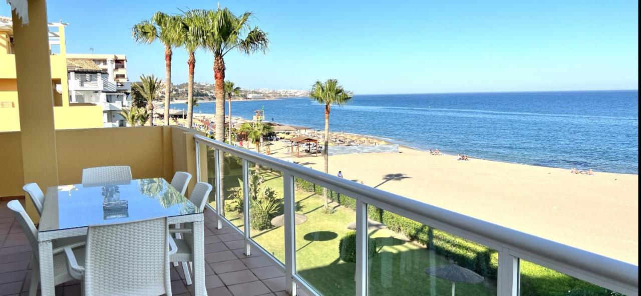 Beachfront Apartment In Ла Кала де Михас Екстериор снимка