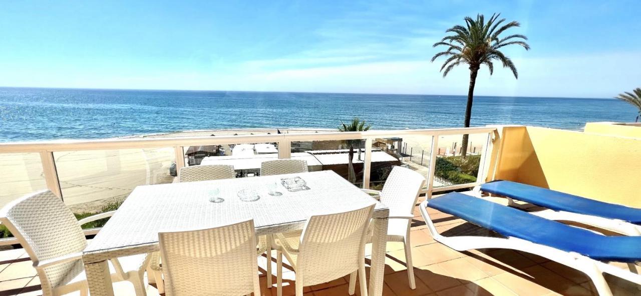 Beachfront Apartment In Ла Кала де Михас Екстериор снимка